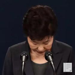 朴槿惠将缺席宪法法院首次辩论 李明博宣布退党