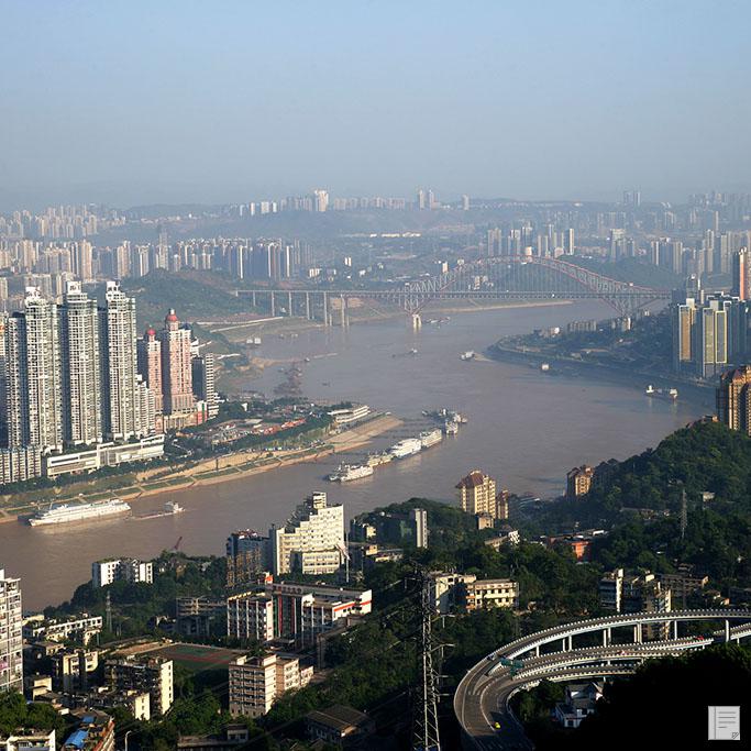重庆连续两周新房成交超万套 有人打飞的去买房