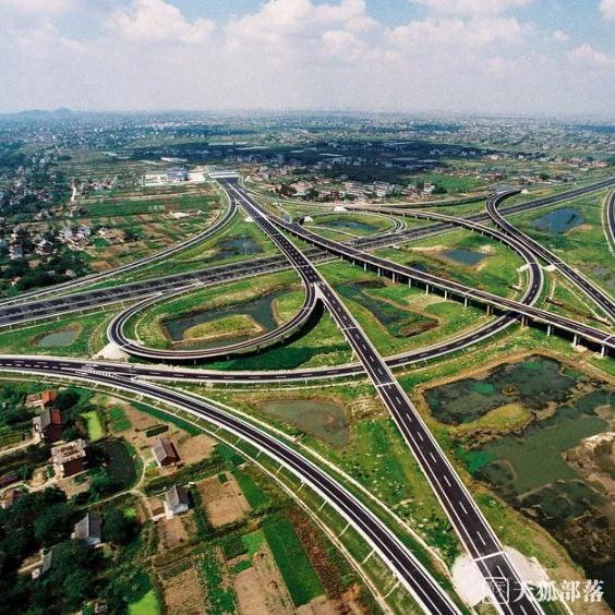 江苏出台全国首部省级法治交通五年规划