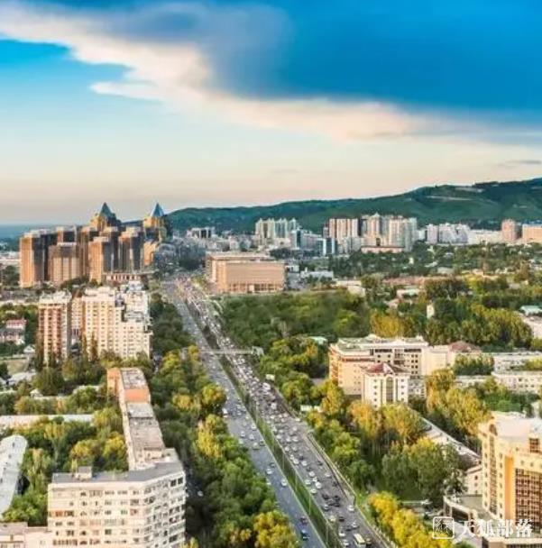 哈萨克斯坦促进经济稳定增长